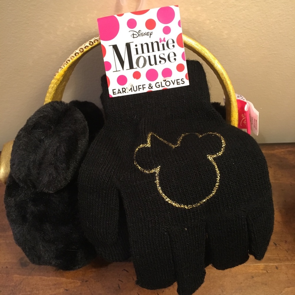 Disney Minnie Mouse Gloves & Earmuffs NWT Winter